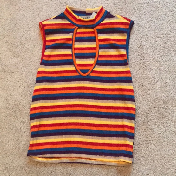 Ladies Sleeveless Sweater Crop Top - Picture 5 of 7